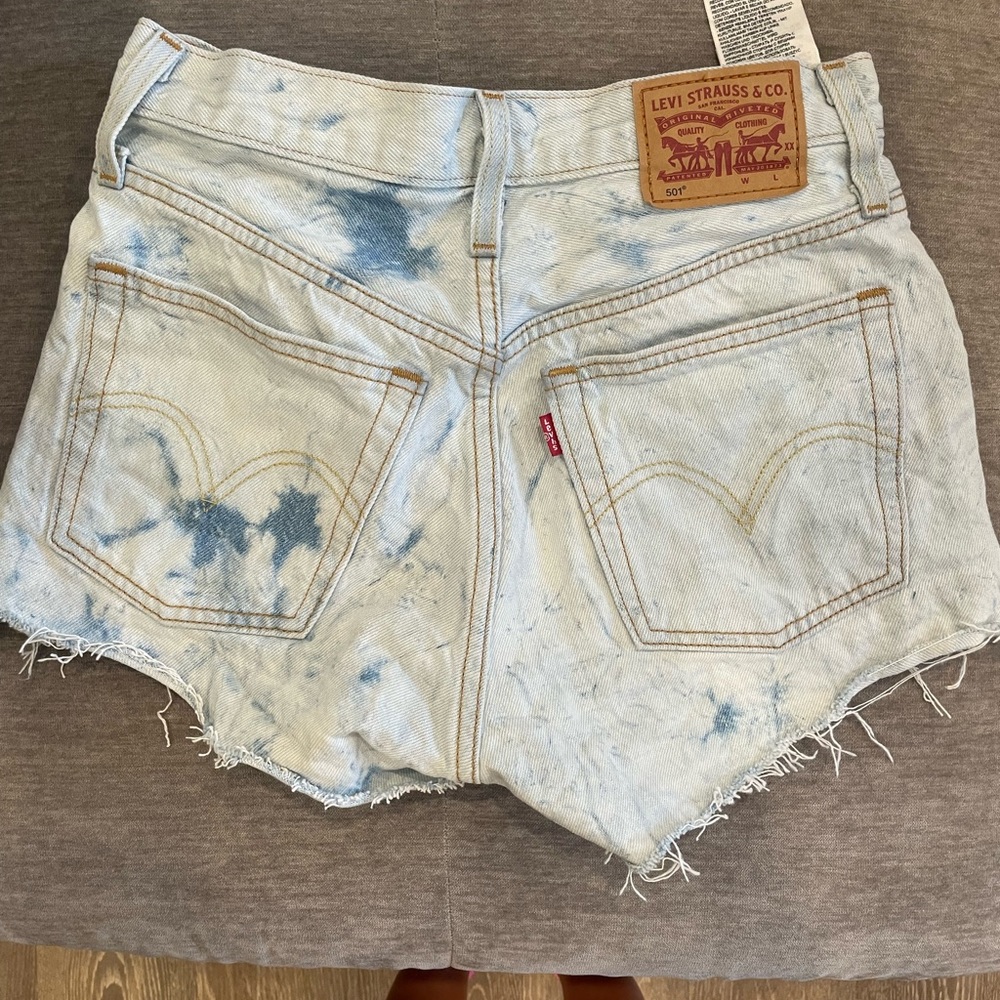 Levi’s shorts, size w24. Worn once!